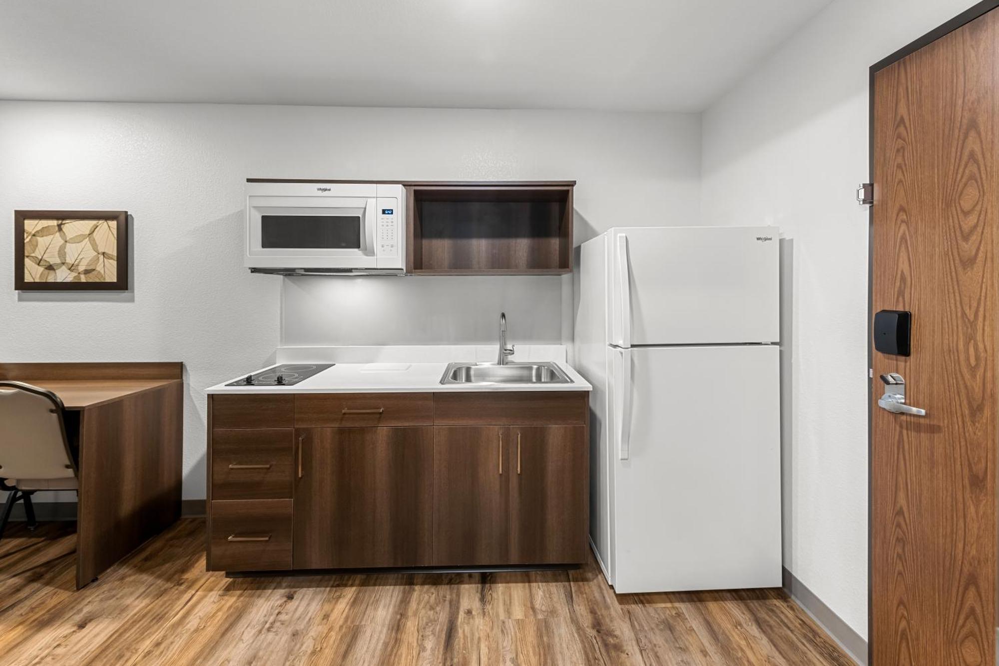 Woodspring Suites Kansas City Airport Εξωτερικό φωτογραφία